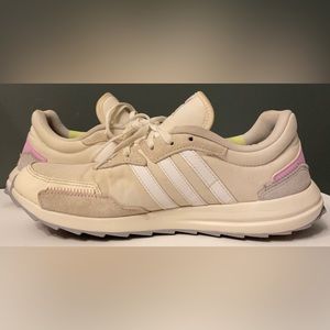 Women's Retrorun Running Sneakers from Finish Line size 9.5 Adidas